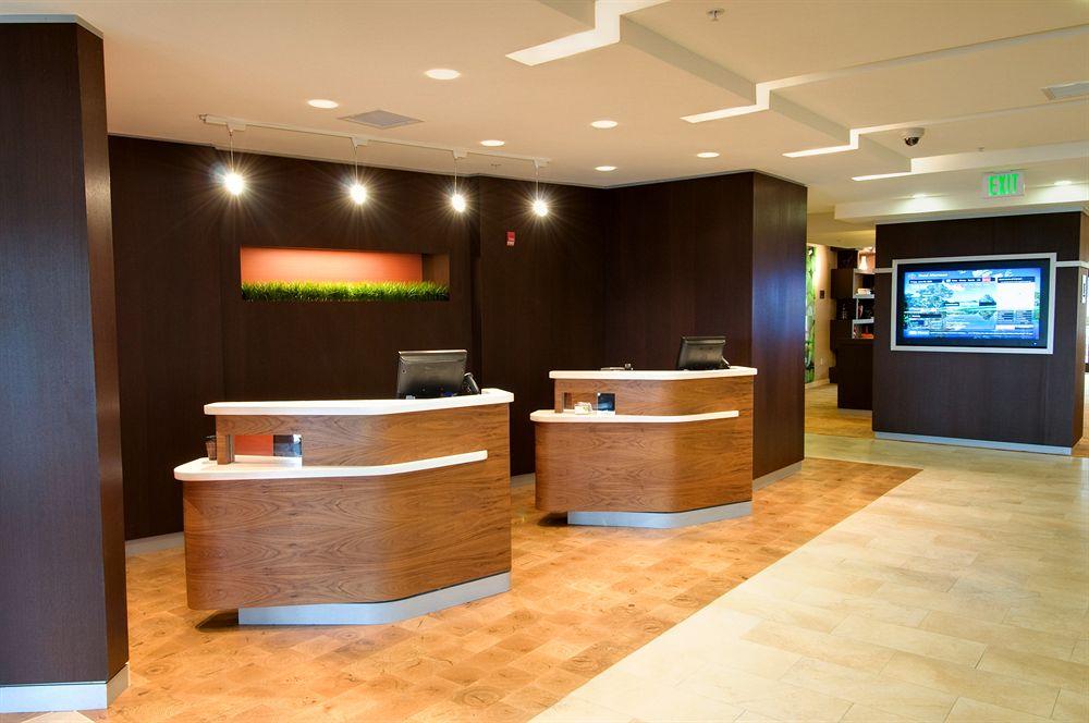คอร์ทยาร์ด วอลดอร์ฟ Hotel ภายนอก รูปภาพ