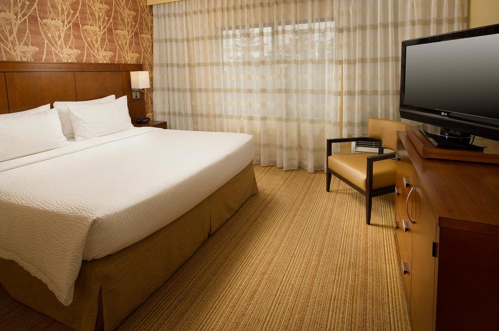 คอร์ทยาร์ด วอลดอร์ฟ Hotel ภายนอก รูปภาพ